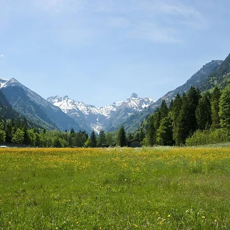 Elements Christlessee 4*