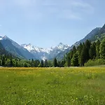 Elements Christlessee 4*