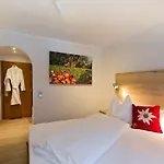 Elements Christlessee Hotell 4*