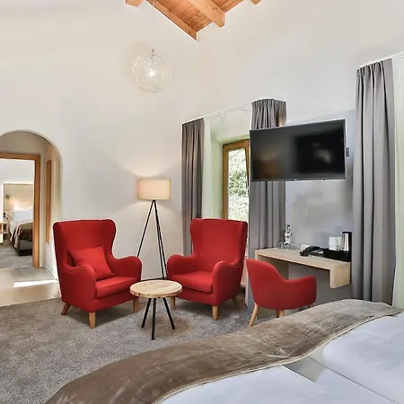 Hotell Elements Christlessee 4*