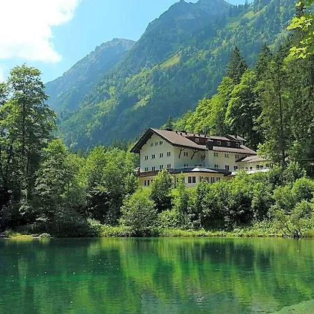 Elements Christlessee 4*