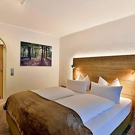 Hotell Elements Christlessee 4*