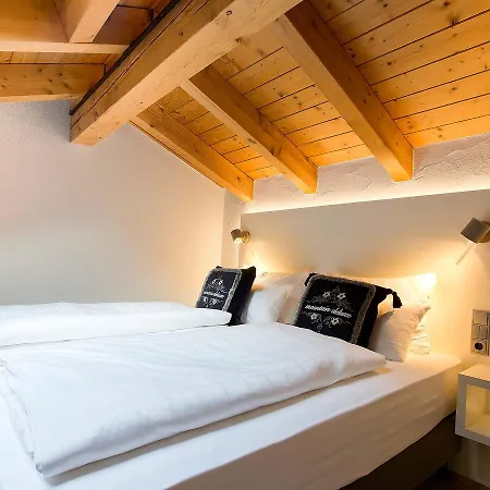 Elements Christlessee