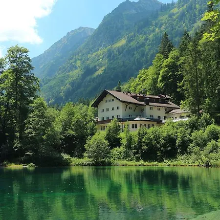 Hotell Elements Christlessee 4*